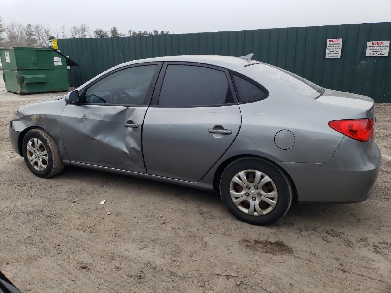 2010 Hyundai Elantra - Image 2