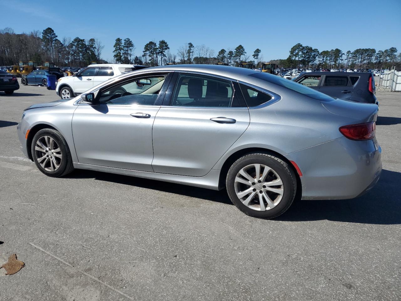 2015 Chrysler 200 - Image 2