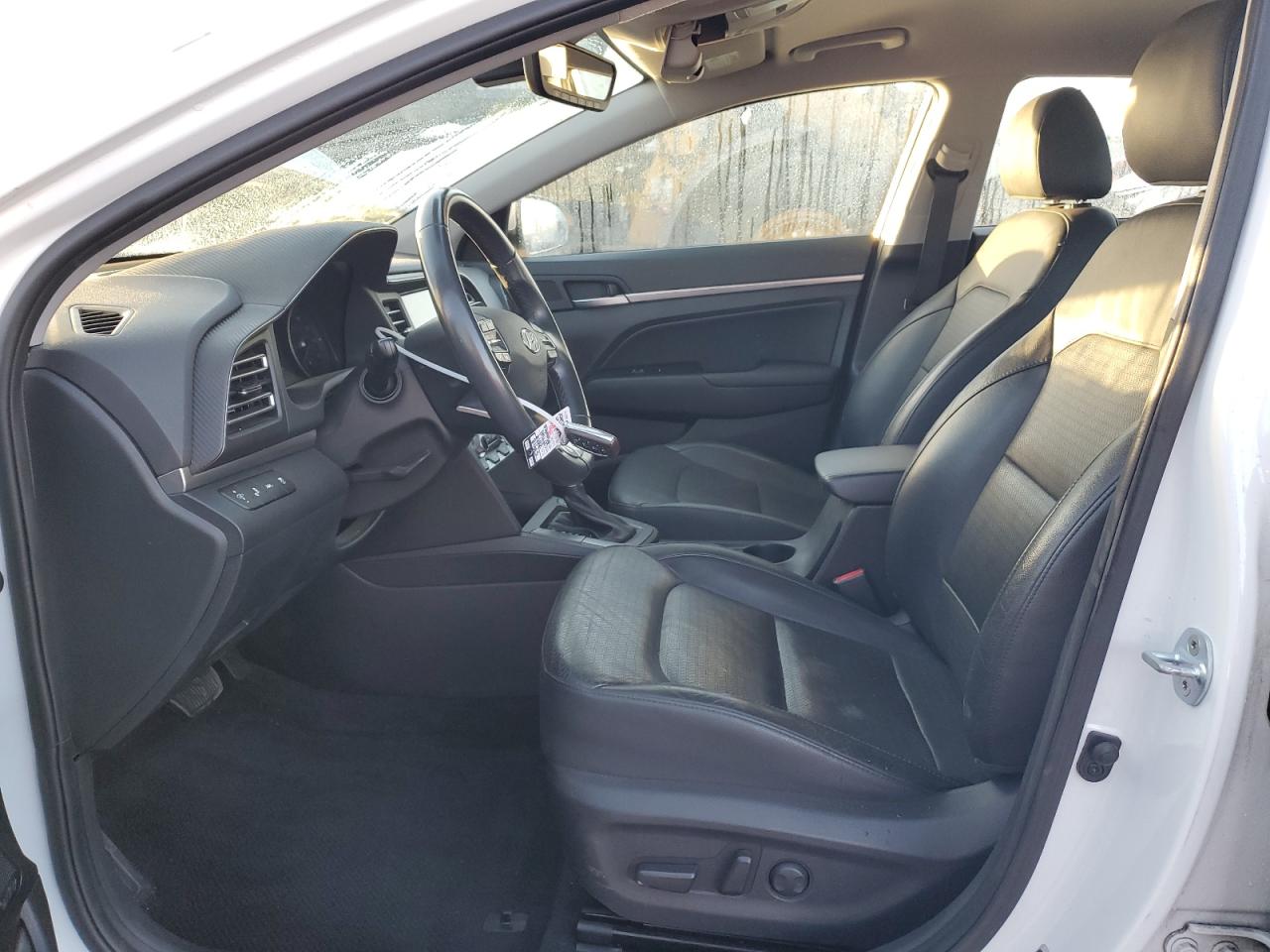 2019 Hyundai Elantra - Image 7