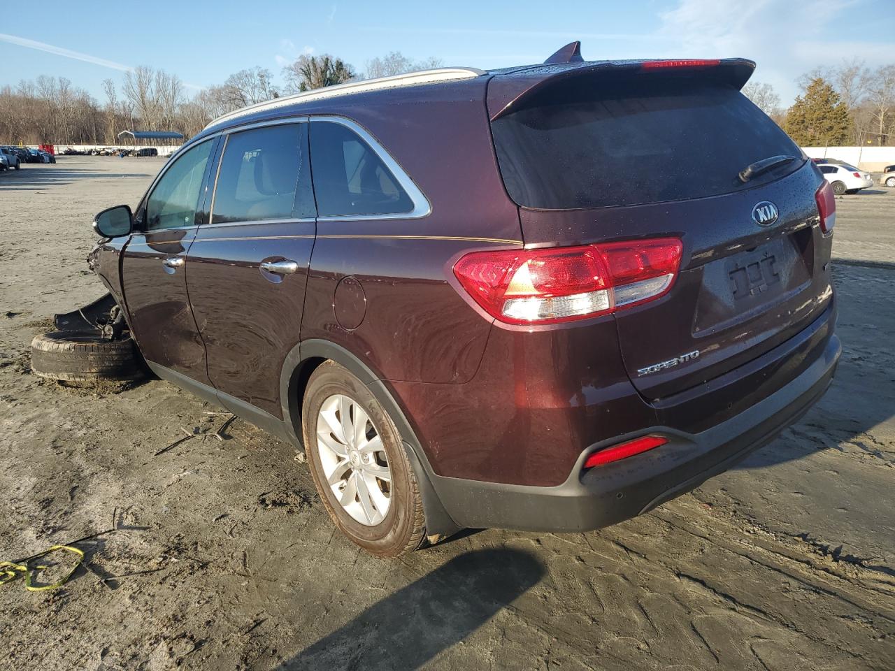 2016 Kia Sorento - Image 2