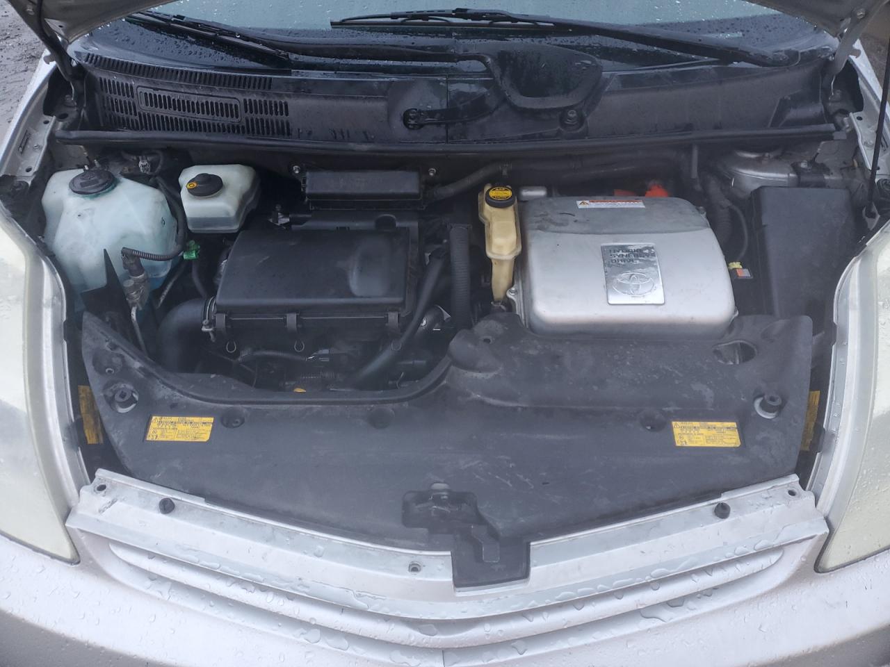 2004 Toyota Prius - Image 11