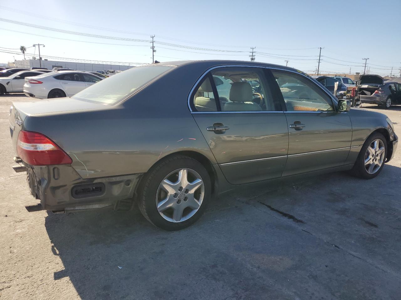 2005 Lexus LS - Image 3