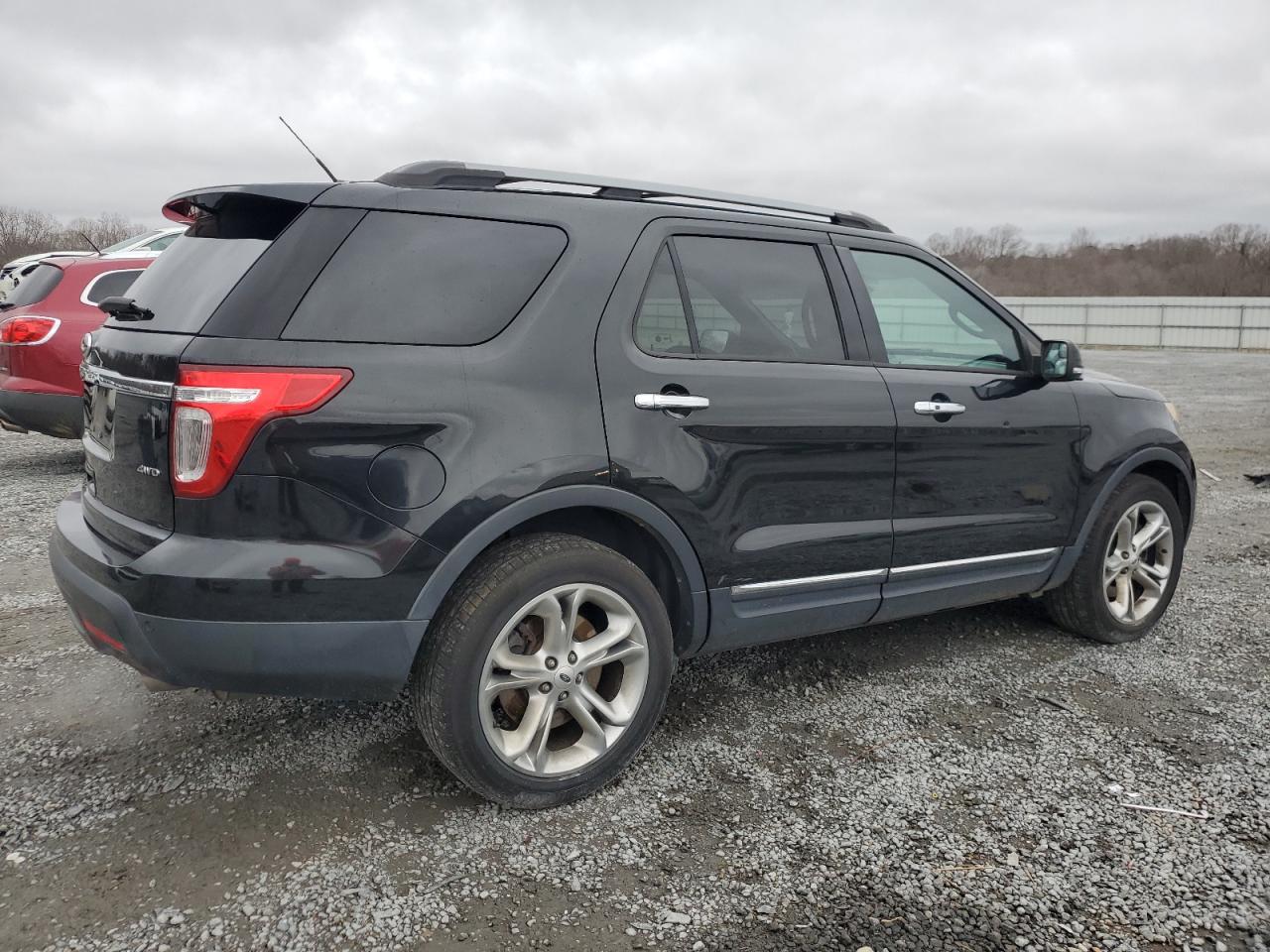 2015 Ford Explorer - Image 3