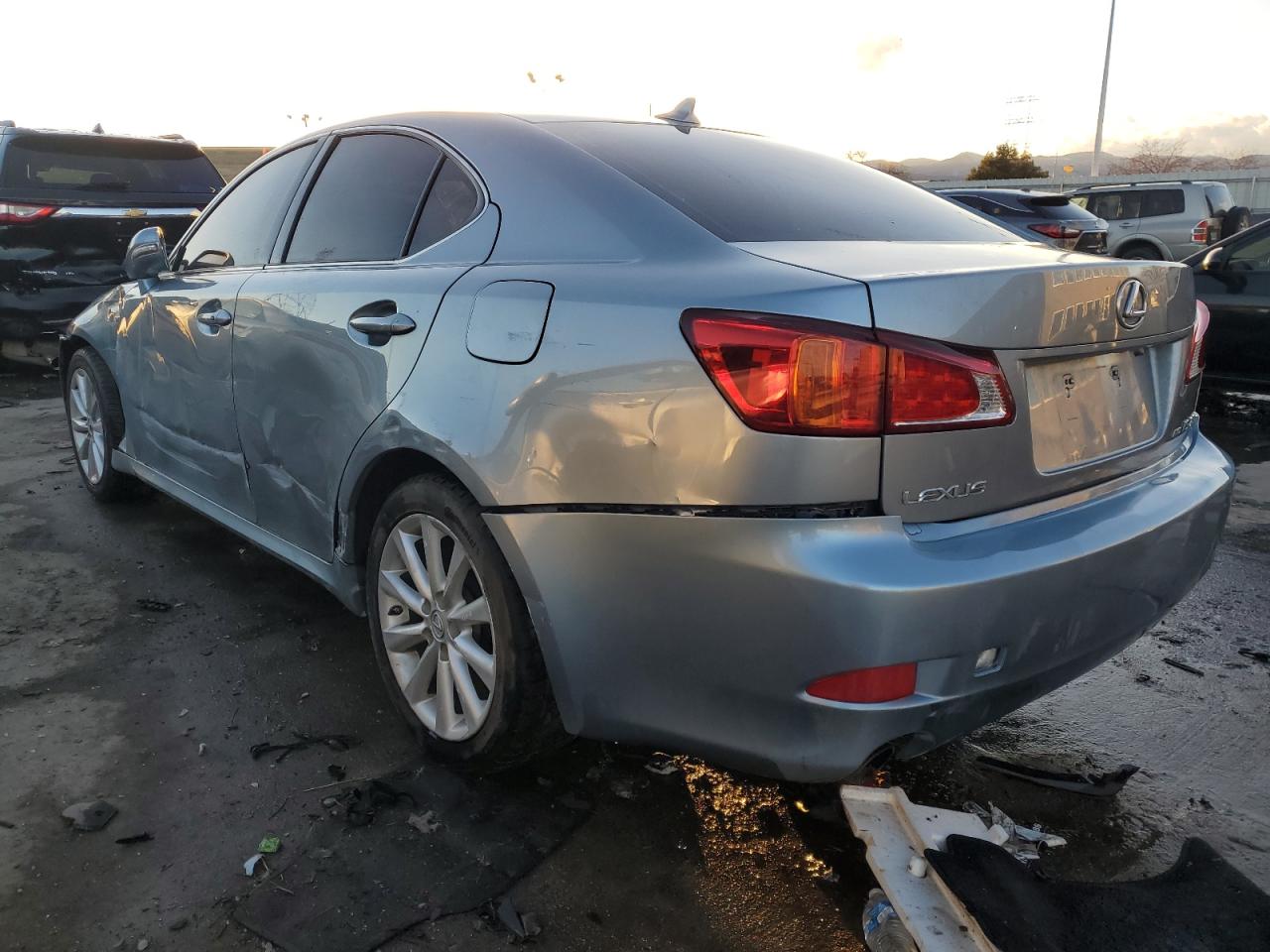 2010 Lexus IS - Image 2