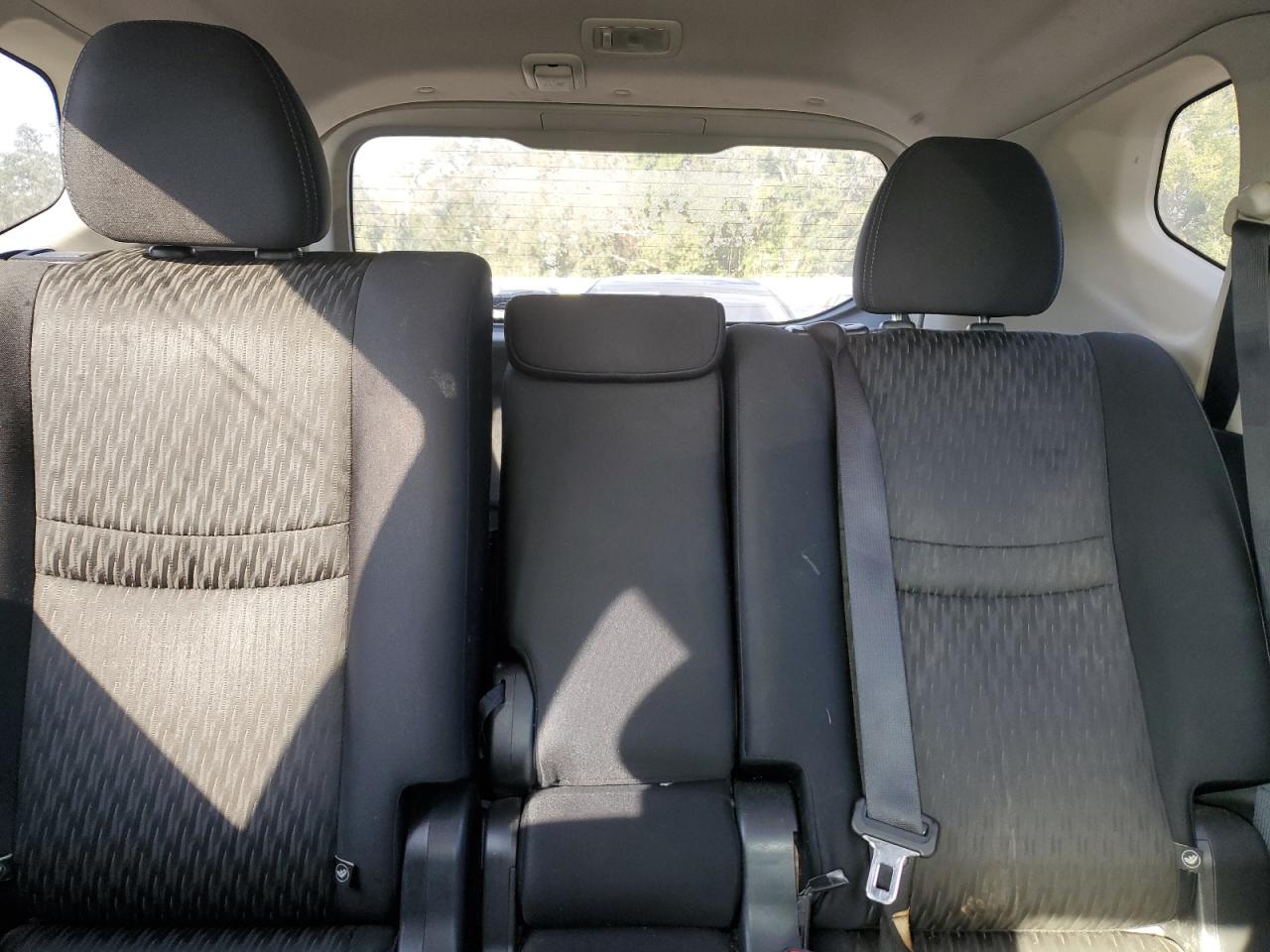 2017 Nissan Rogue - Image 10