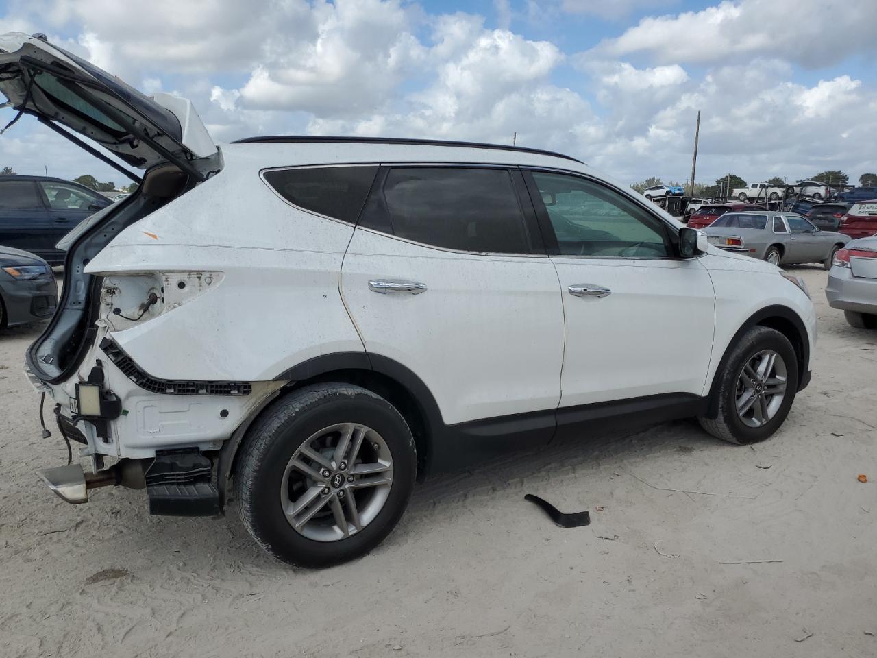 2017 Hyundai Santa Fe - Image 3
