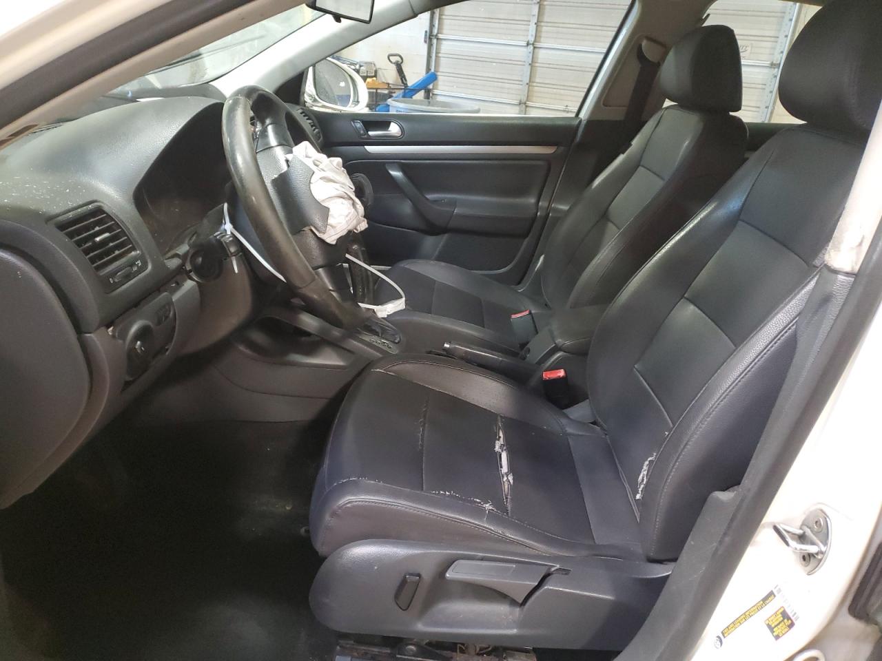 2008 Volkswagen Jetta - Image 7
