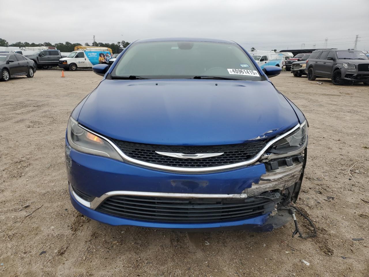 2016 Chrysler 200 - Image 5