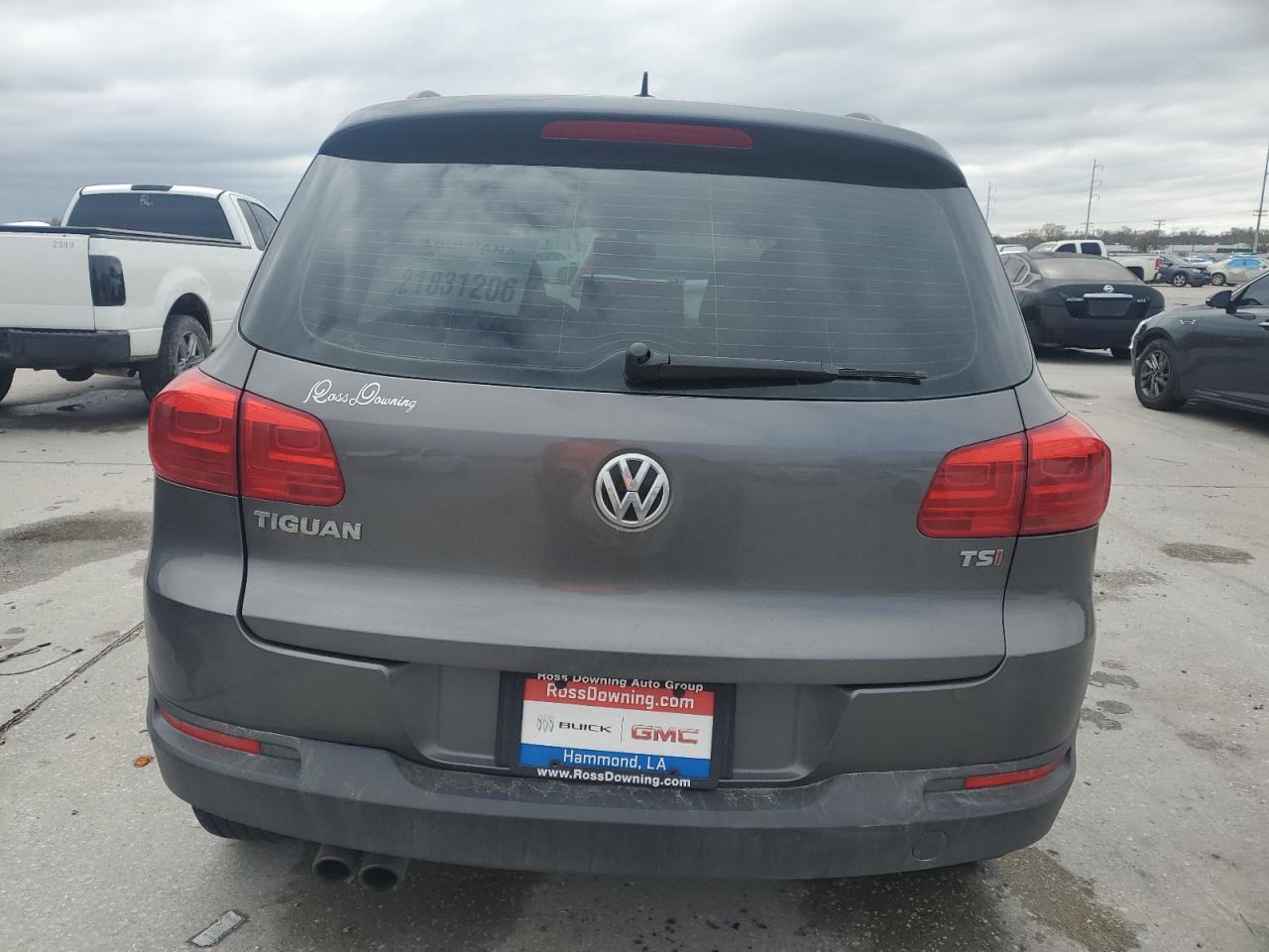 2016 Volkswagen Tiguan - Image 6