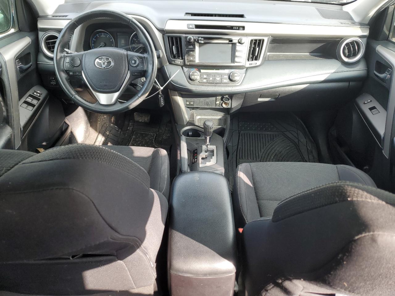 2018 Toyota RAV 4 - Image 8