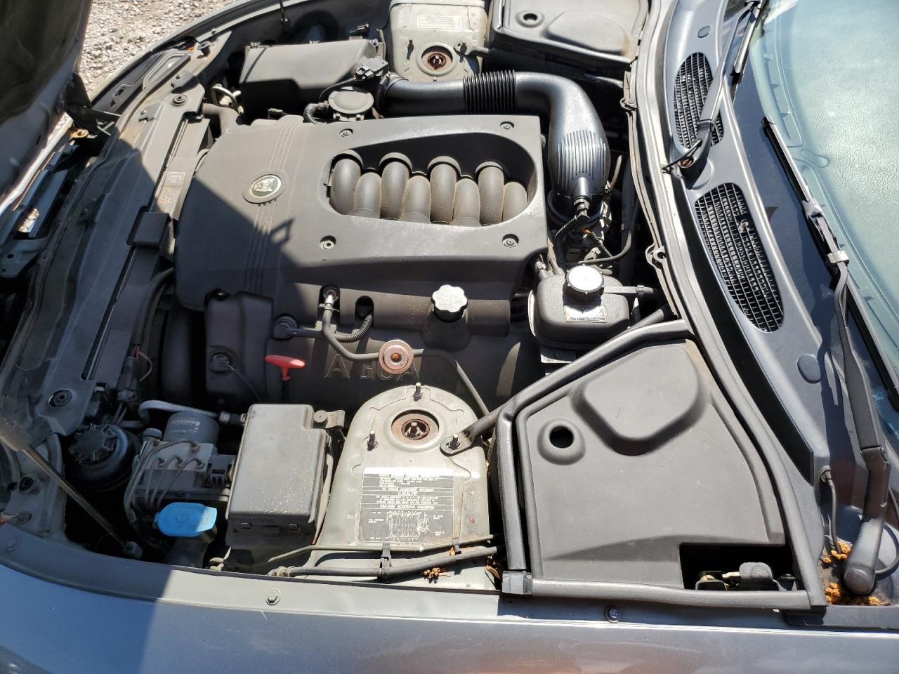 2005 Jaguar XK - Image 11