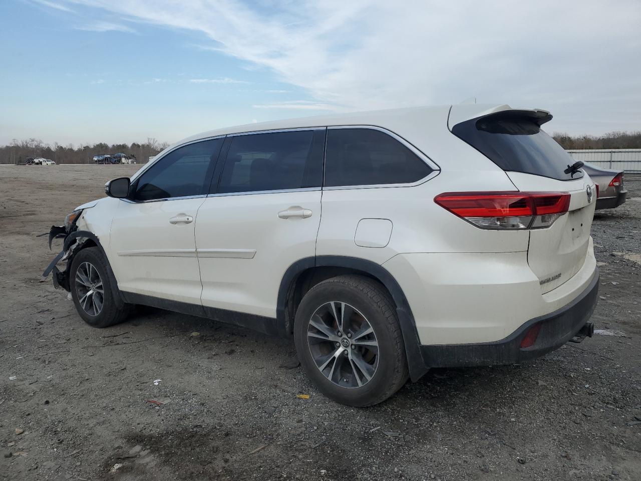 5TDZZRFH9KS352668 TOYOTA HIGHLANDER 2019