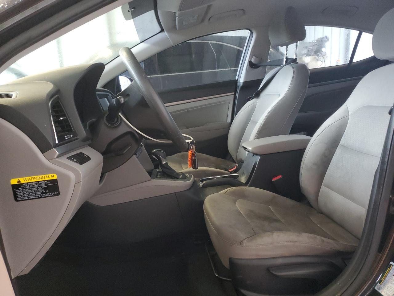 2017 Hyundai Elantra - Image 7