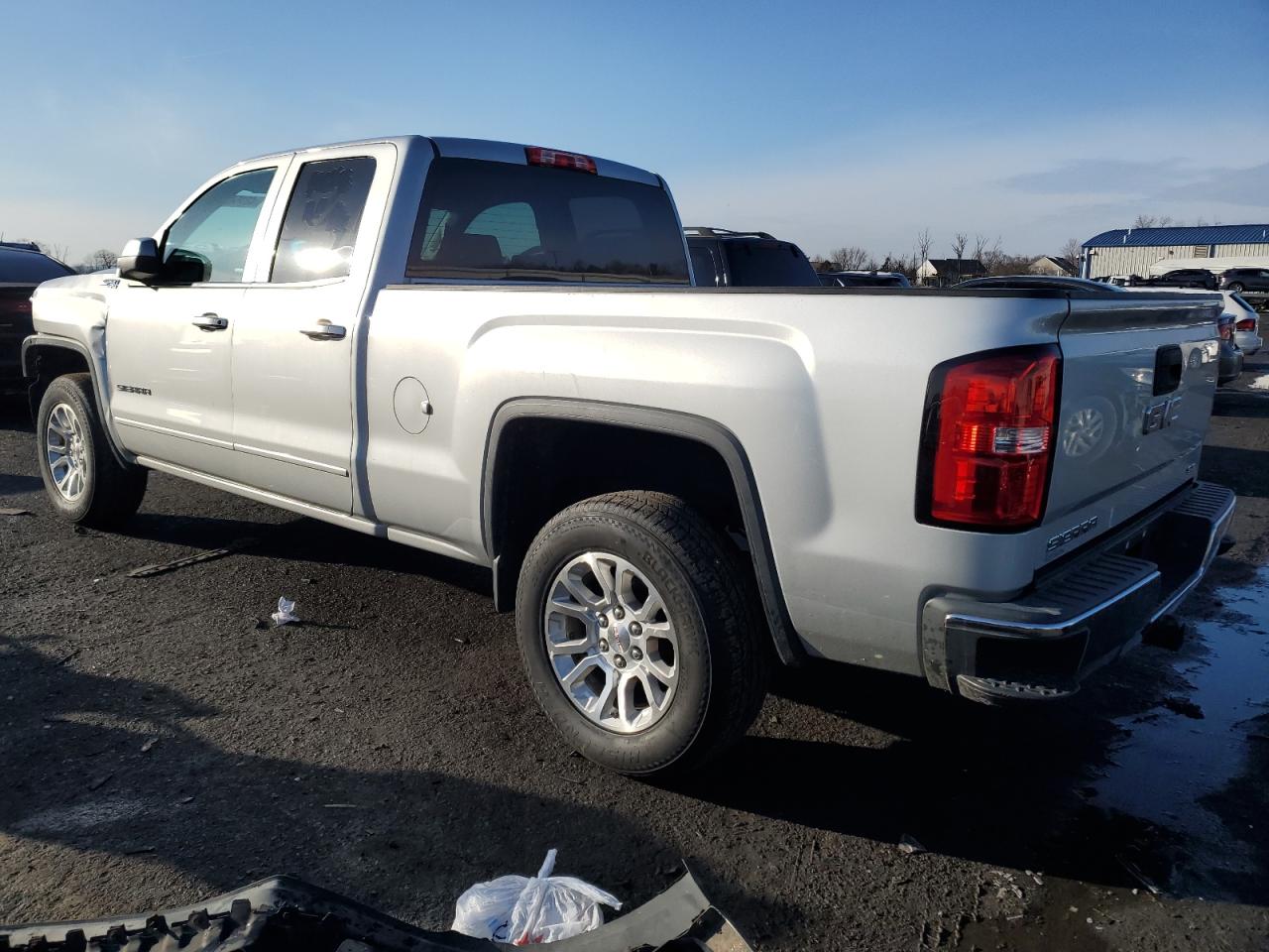2014 GMC Sierra - Image 2
