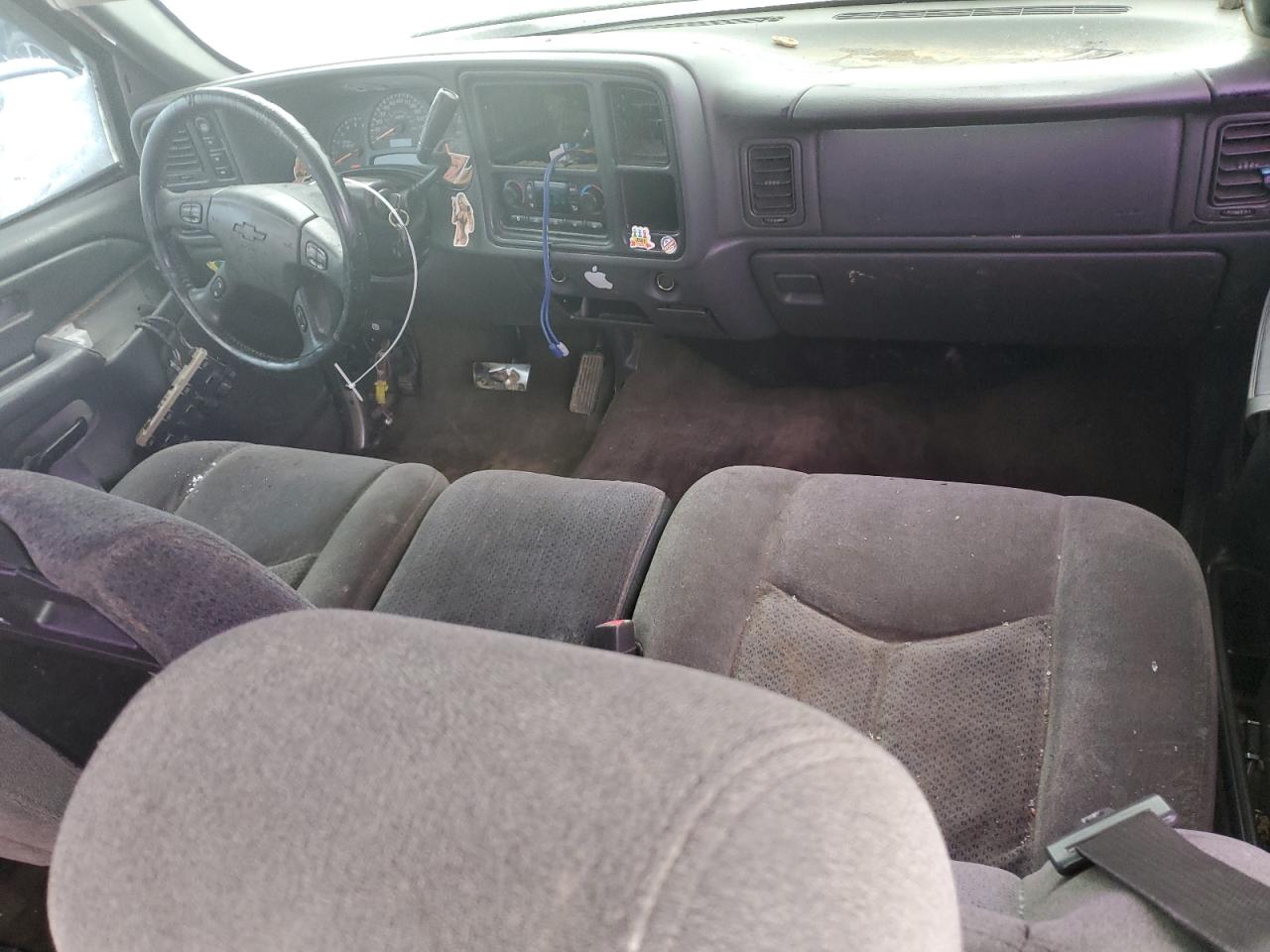 2005 Chevrolet Silverado - Image 8