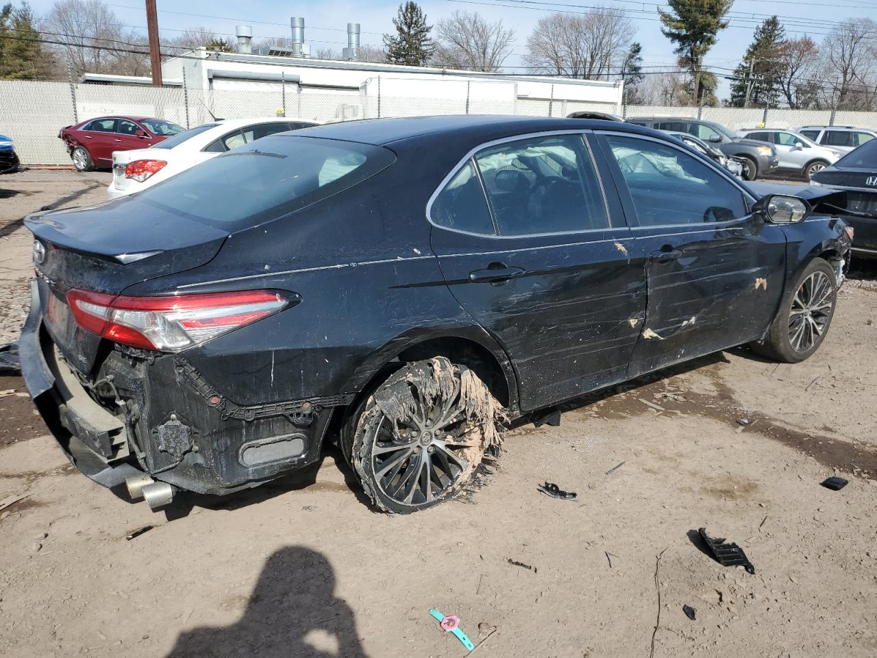 4T1B11HK5JU585603 TOYOTA CAMRY 2018