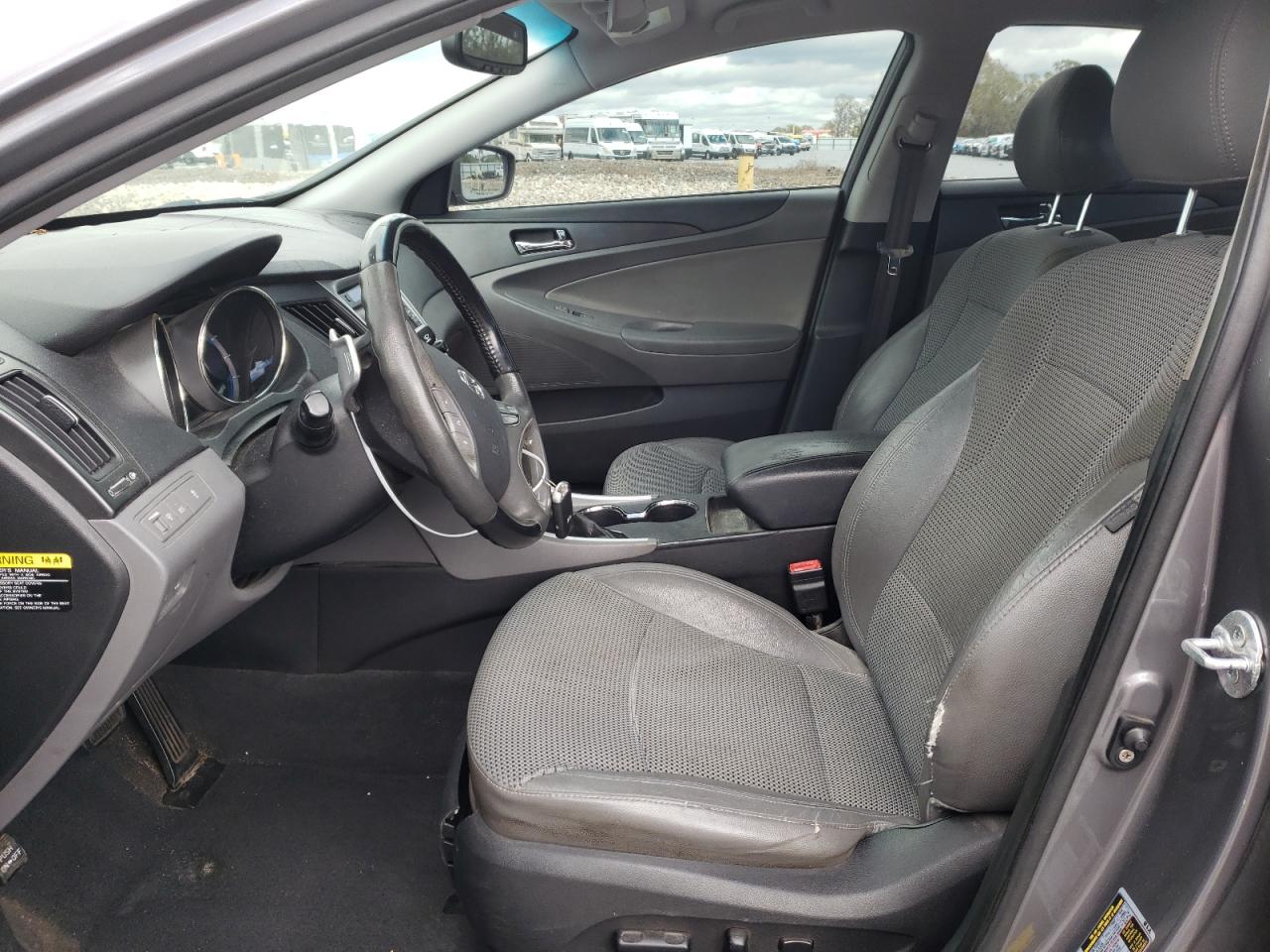 2011 Hyundai Sonata - Image 7