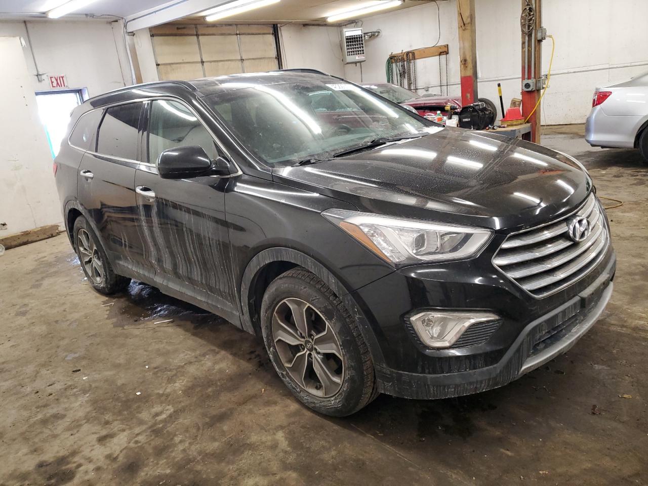 2016 Hyundai Santa Fe - Image 4
