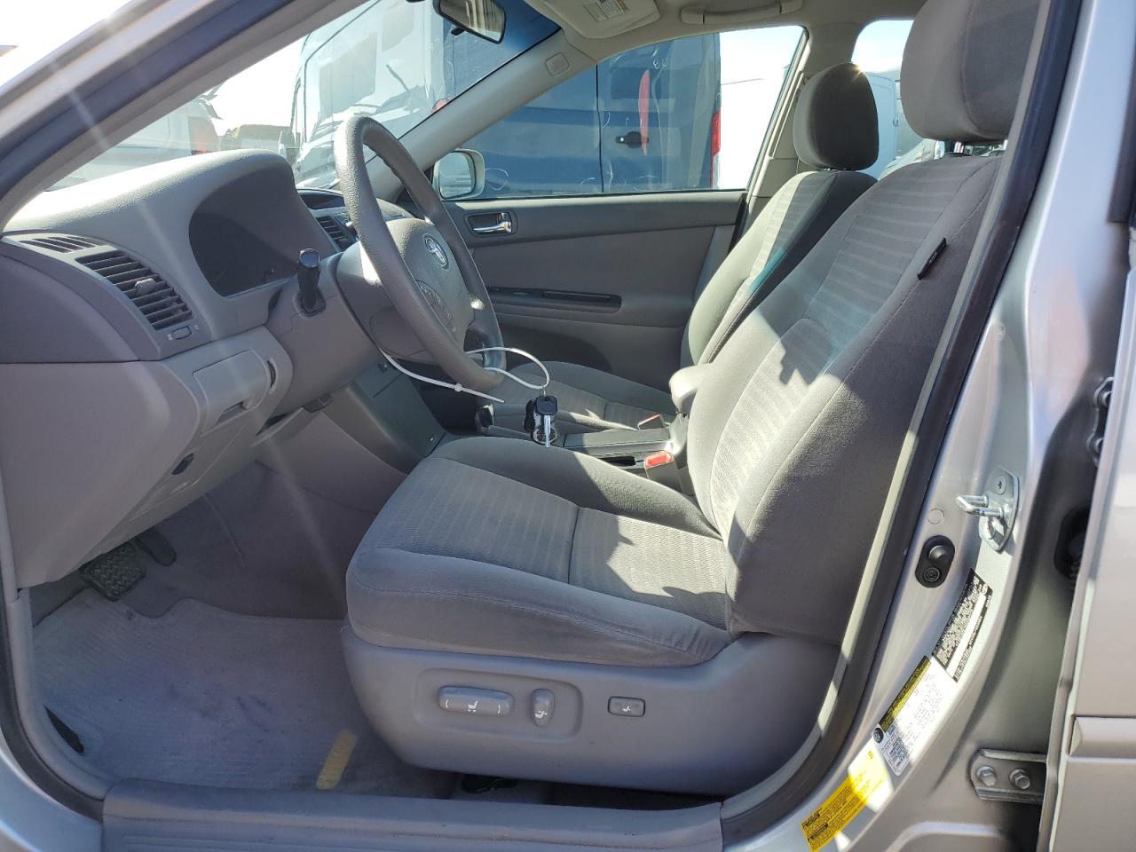 2005 Toyota Camry - Image 7