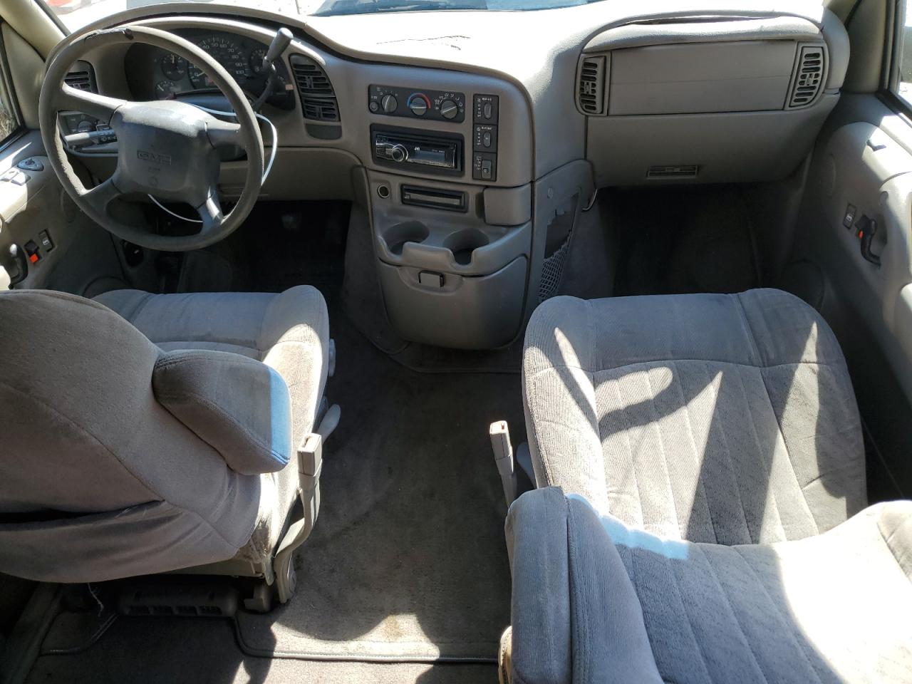 1999 Chevrolet Astro - Image 8