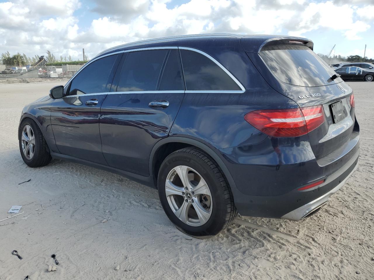 2018 Mercedes-Benz GLC - Image 2