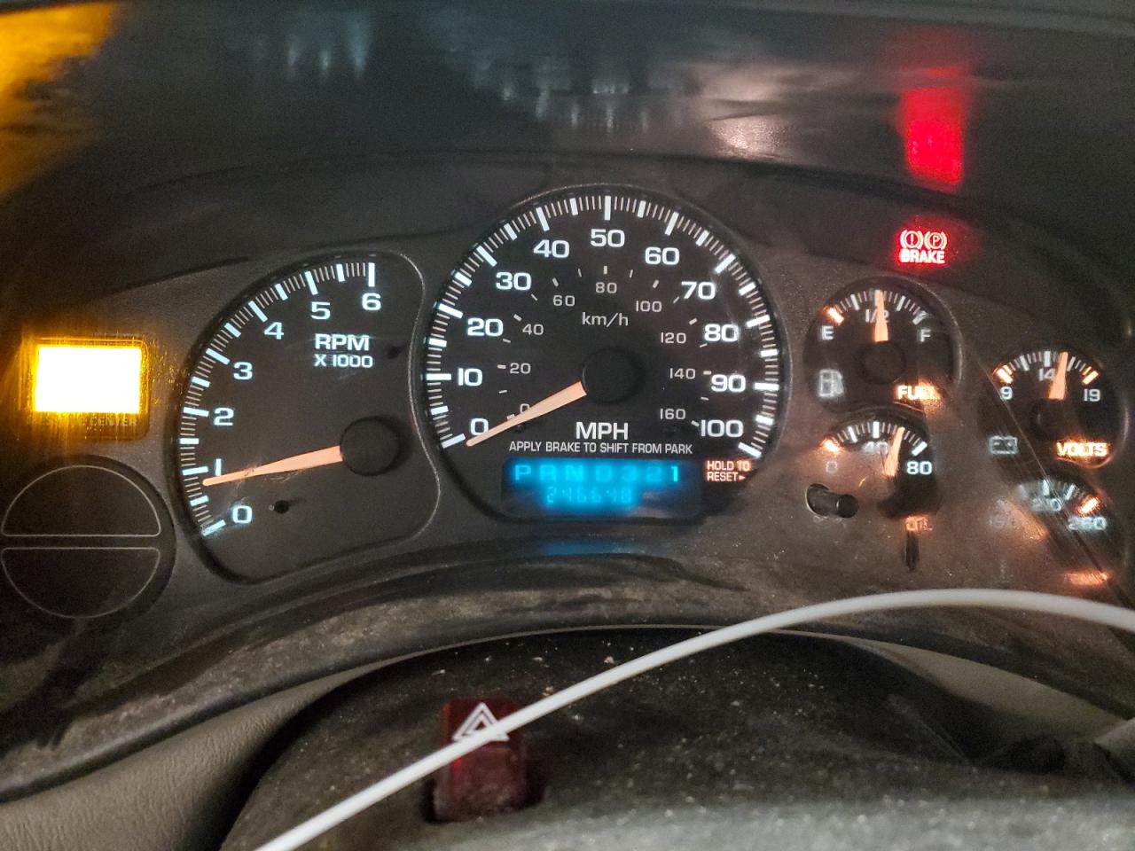 2002 Chevrolet Suburban - Image 9