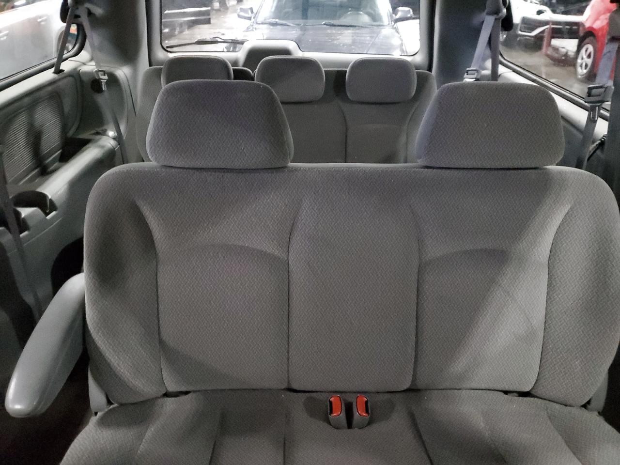 2007 Dodge Caravan - Image 10