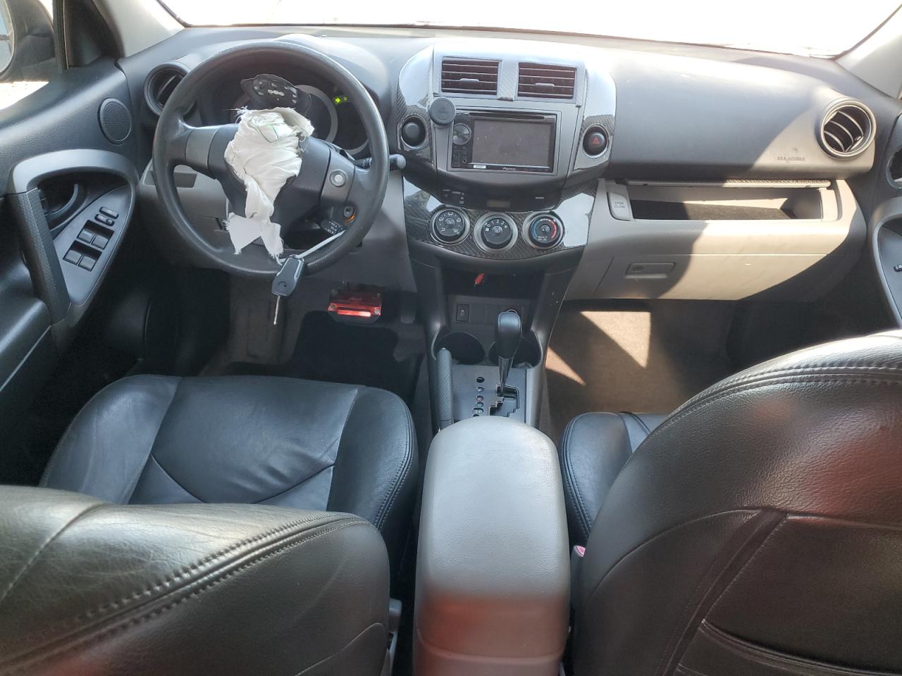 2010 Toyota RAV 4 - Image 8