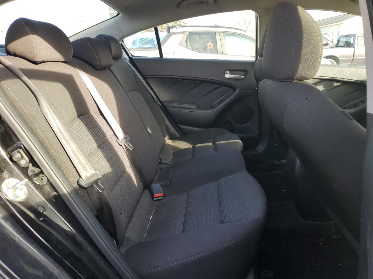 2018 Kia Forte - Image 10