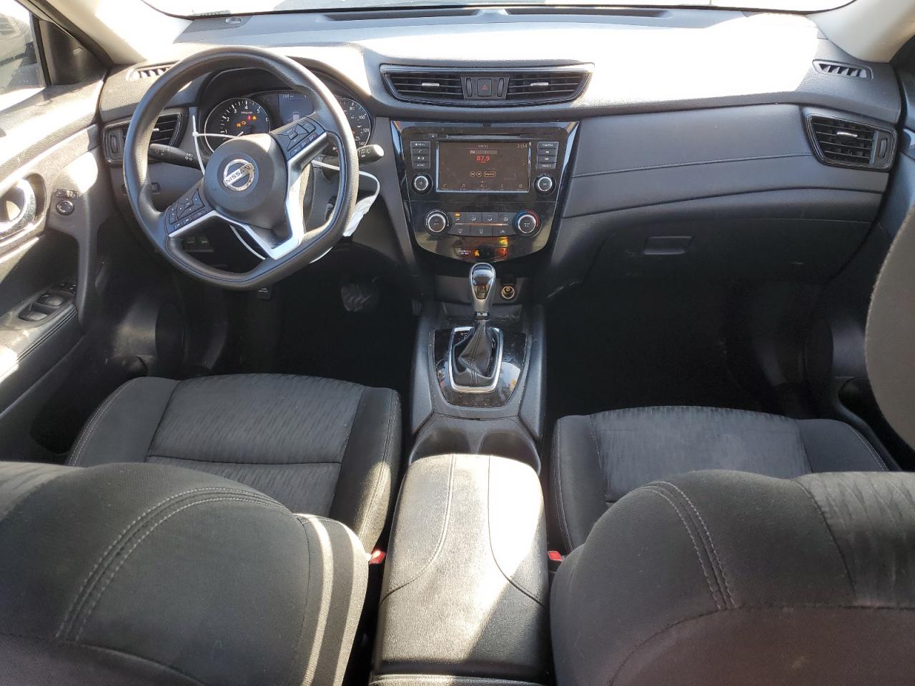 2018 Nissan Rogue - Image 8
