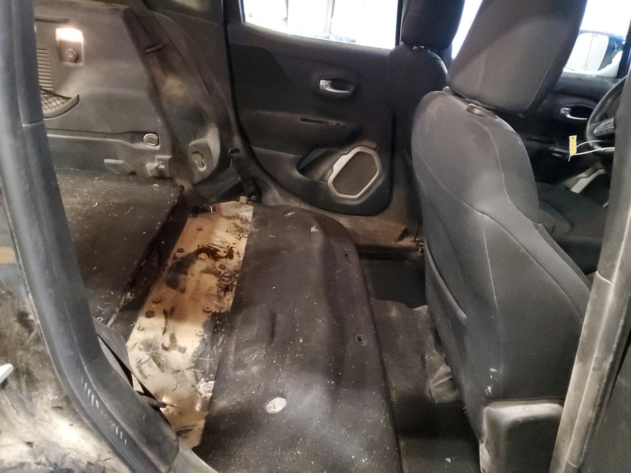 2017 Jeep Renegade - Image 10