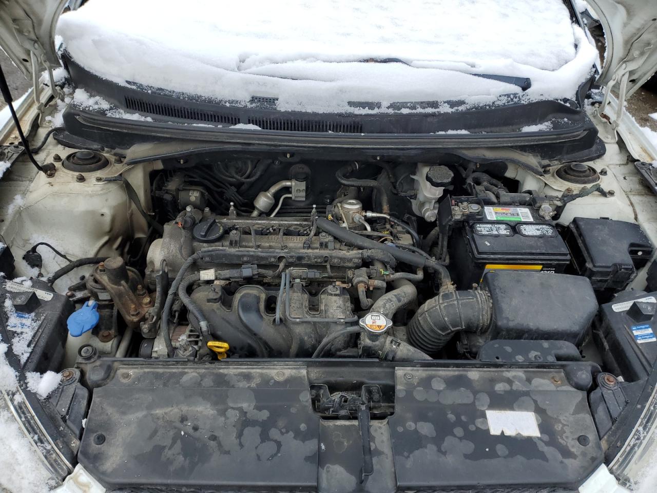 2012 Hyundai Veloster - Image 11
