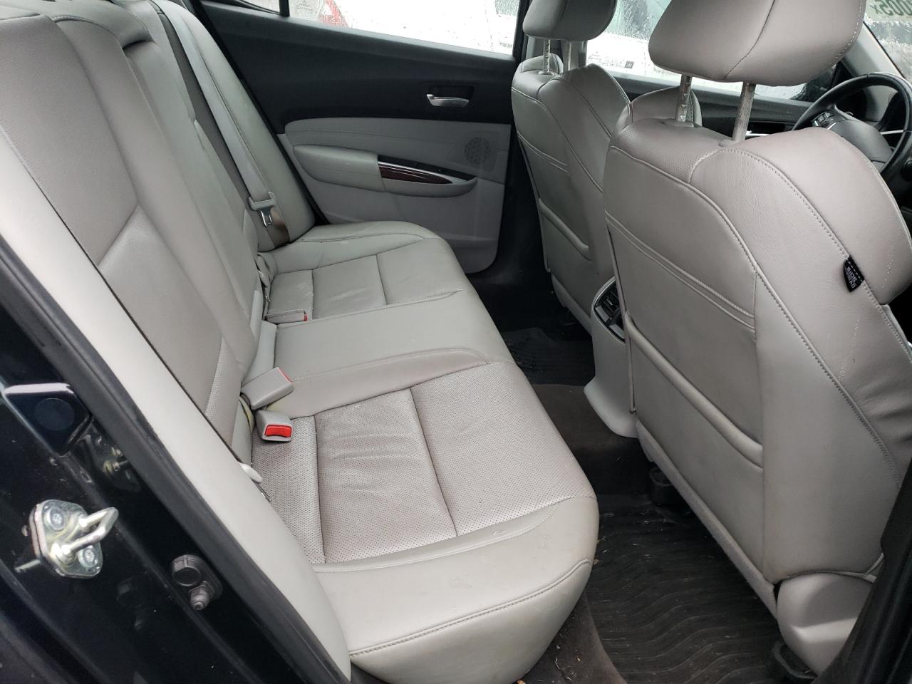 2015 Acura TLX - Image 10