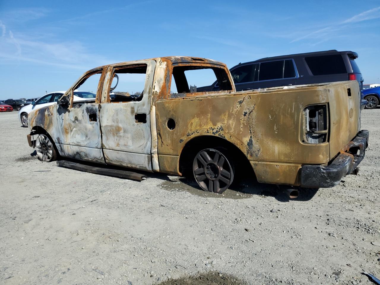 2005 Ford F-150 - Image 2