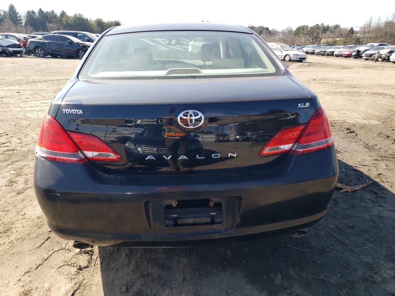 2007 Toyota Avalon - Image 6
