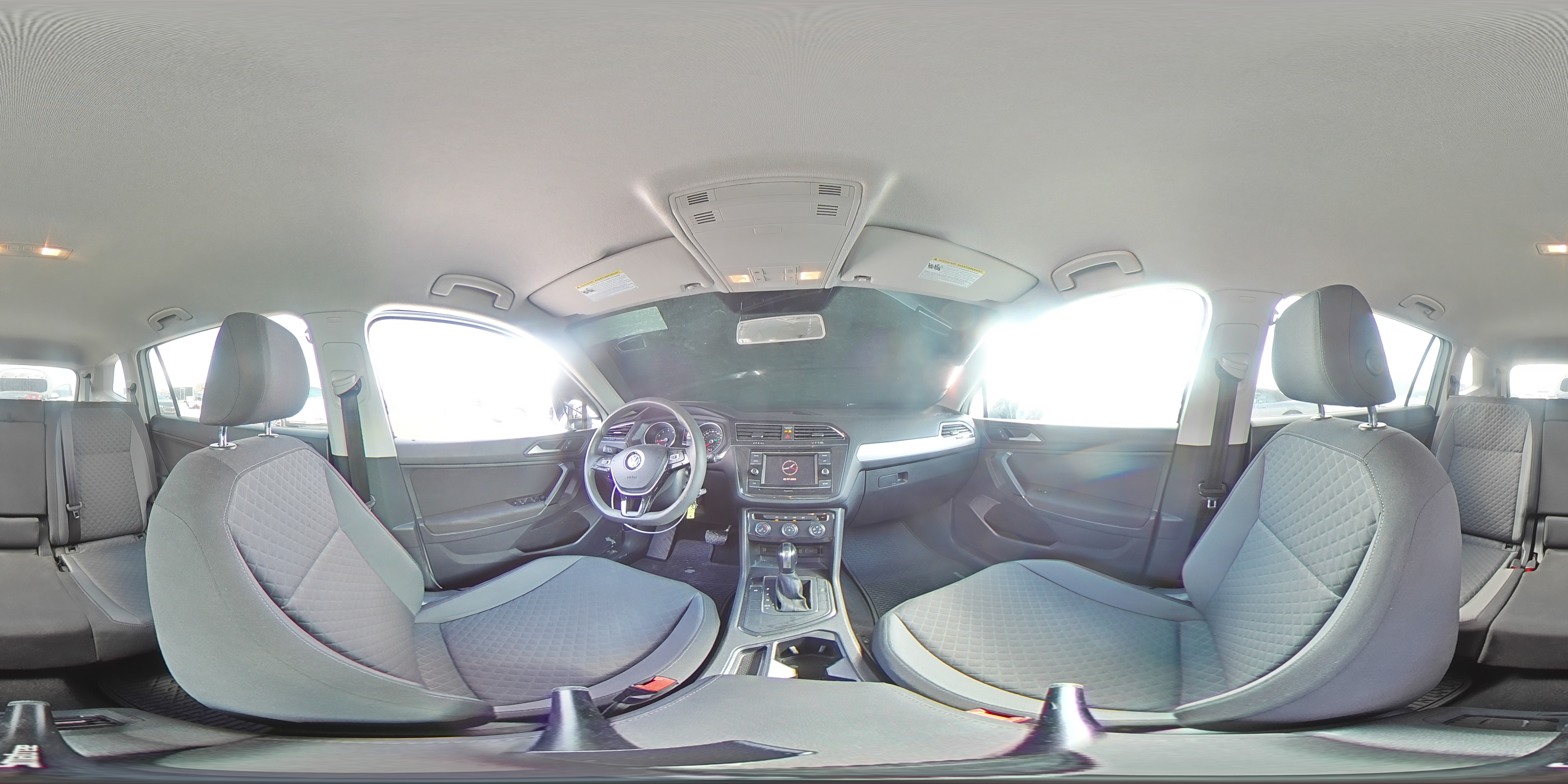 2019 Volkswagen Tiguan - Image 13