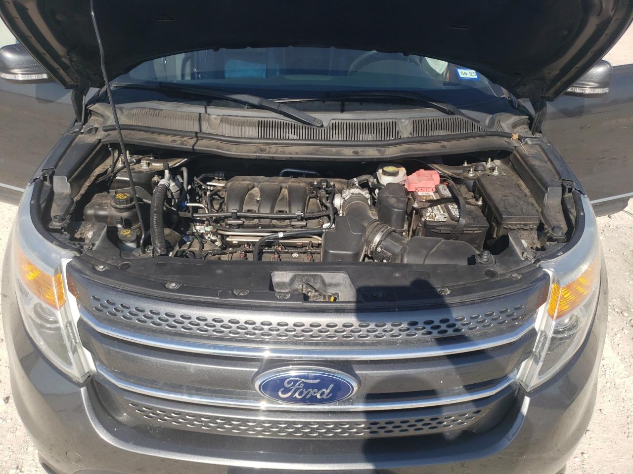2015 Ford Explorer - Image 12