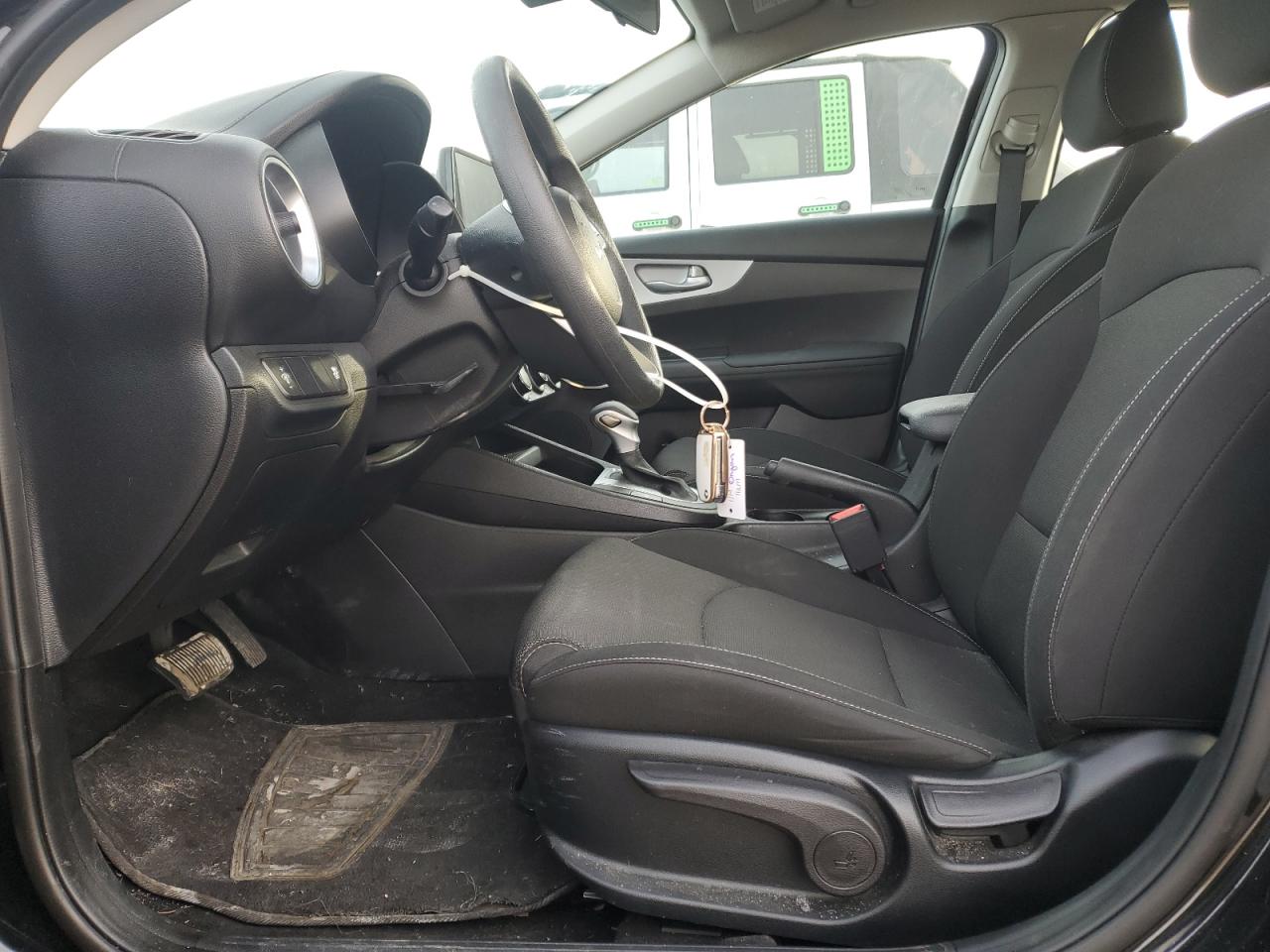 2023 Kia Forte - Image 7