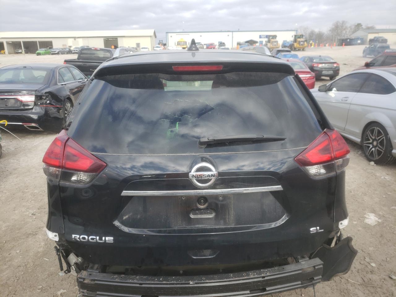 2017 Nissan Rogue - Image 6