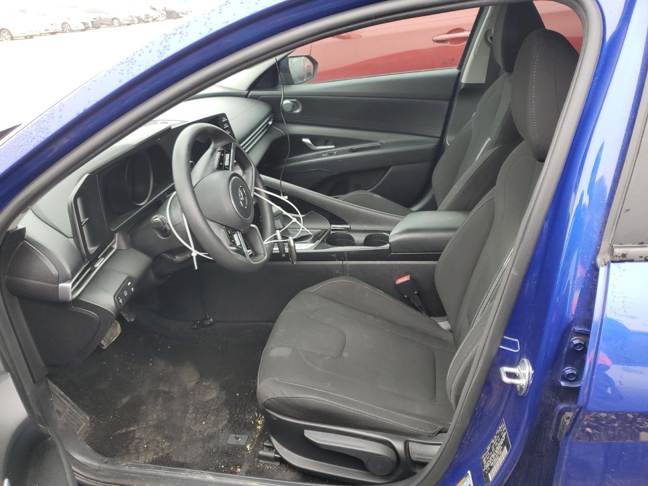 2023 Hyundai Elantra - Image 7