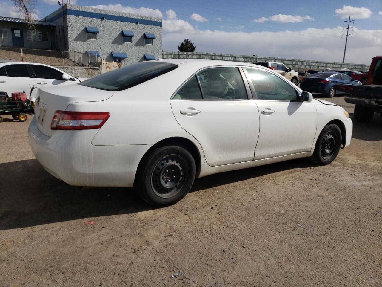 2011 Toyota Camry - Image 3