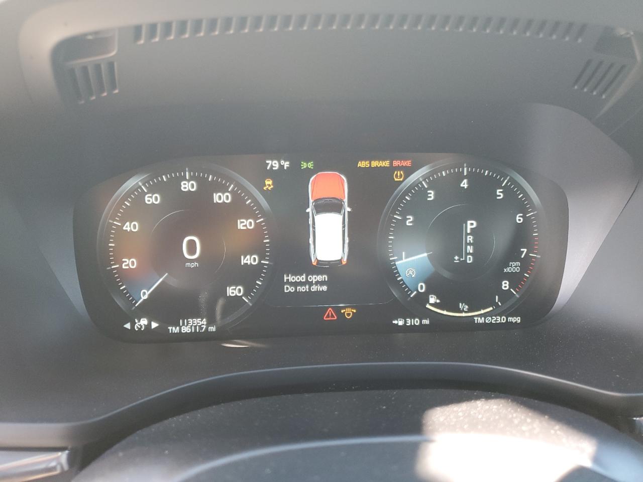 2018 Volvo XC60 - Image 9