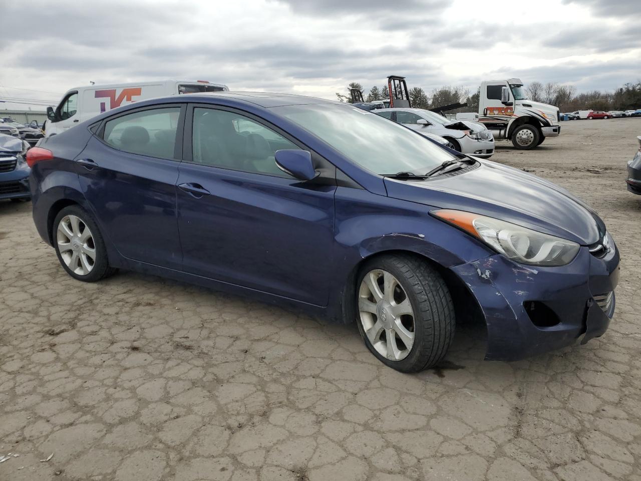 2011 Hyundai Elantra - Image 4