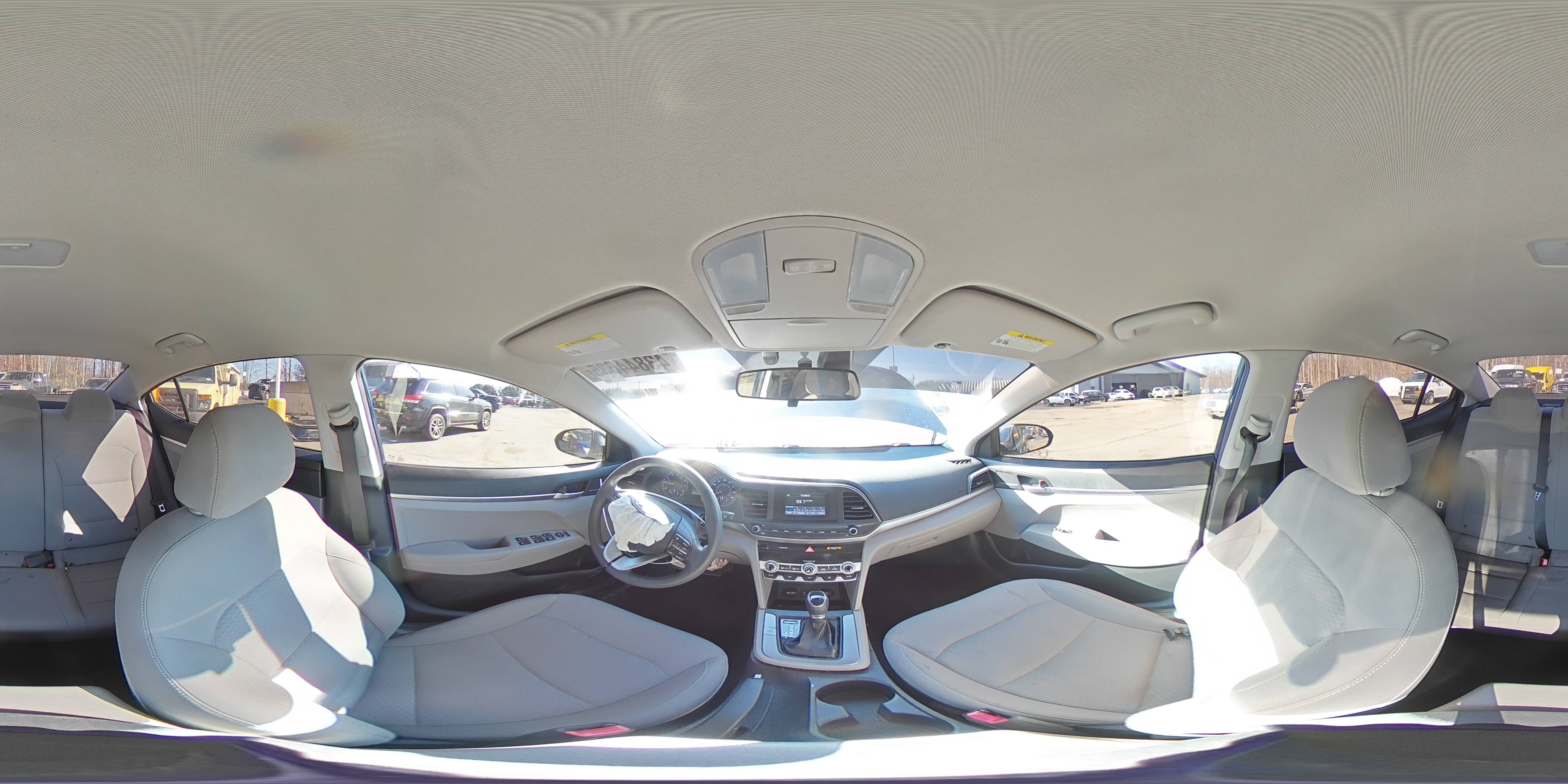 2020 Hyundai Elantra - Image 12