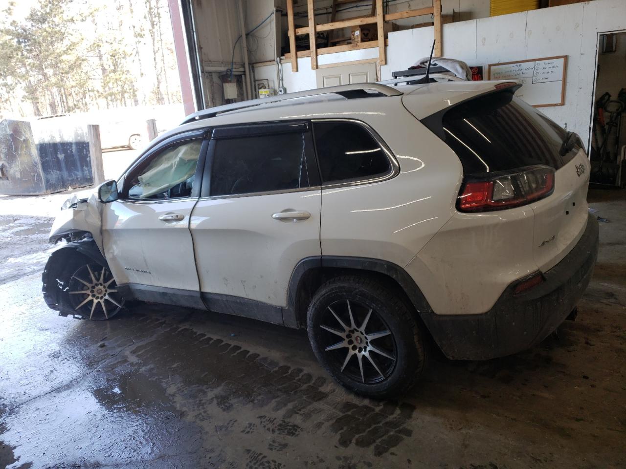 2019 Jeep Grand Cherokee - Image 2
