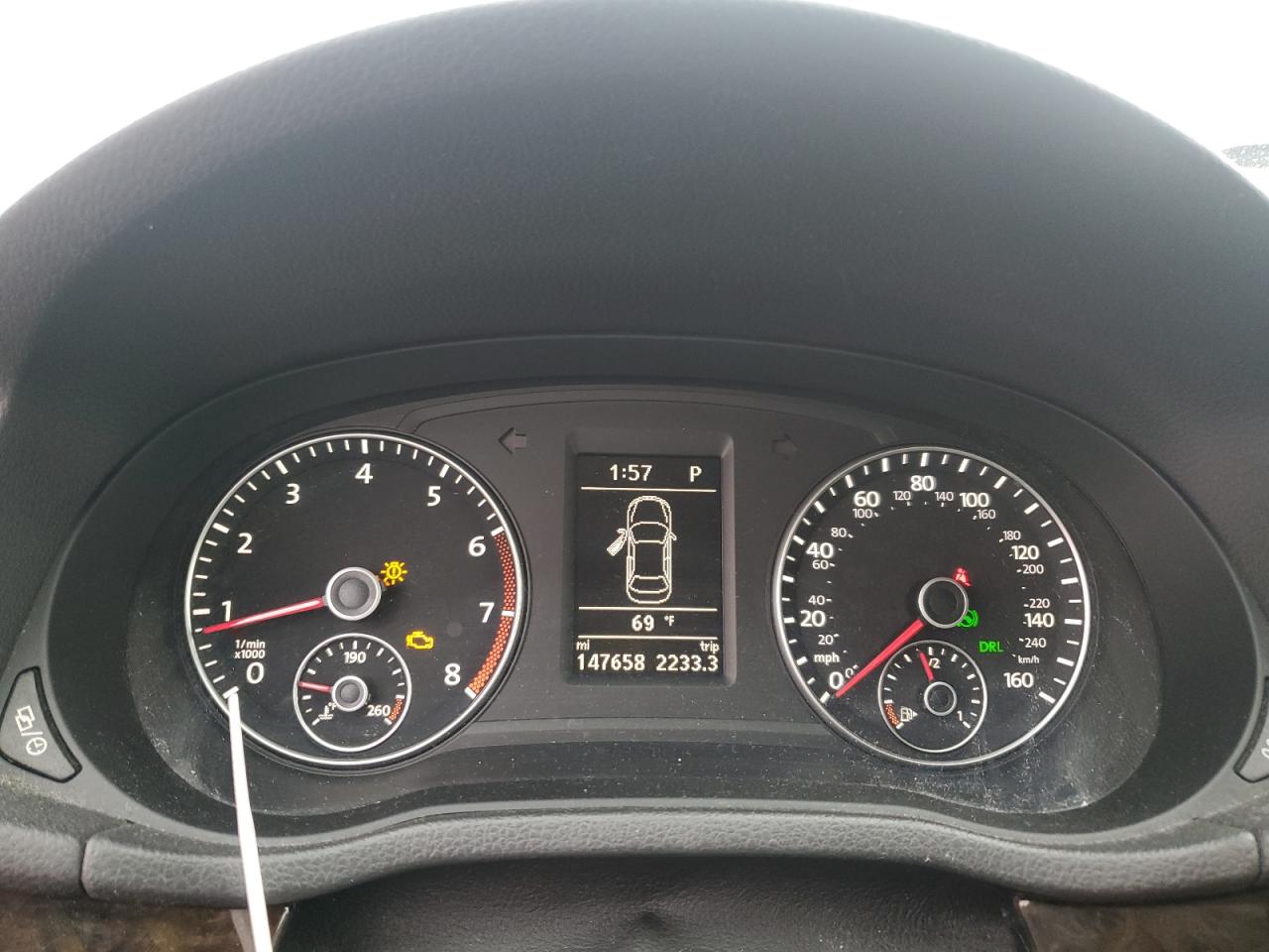 2015 Volkswagen Passat - Image 9