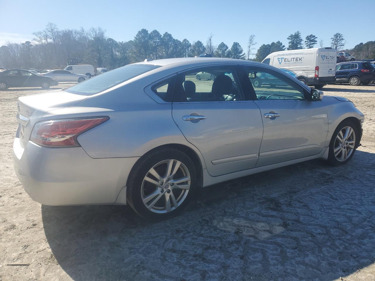 2015 Nissan Altima - Image 3