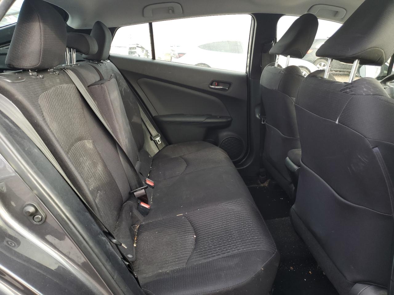 2018 Toyota Prius - Image 10