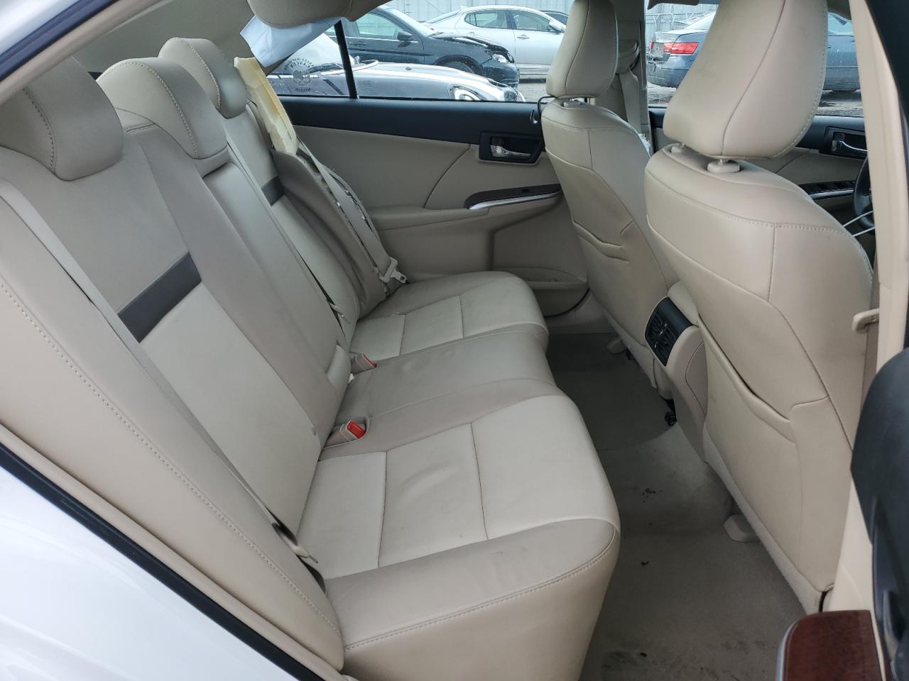2012 Toyota Camry - Image 10