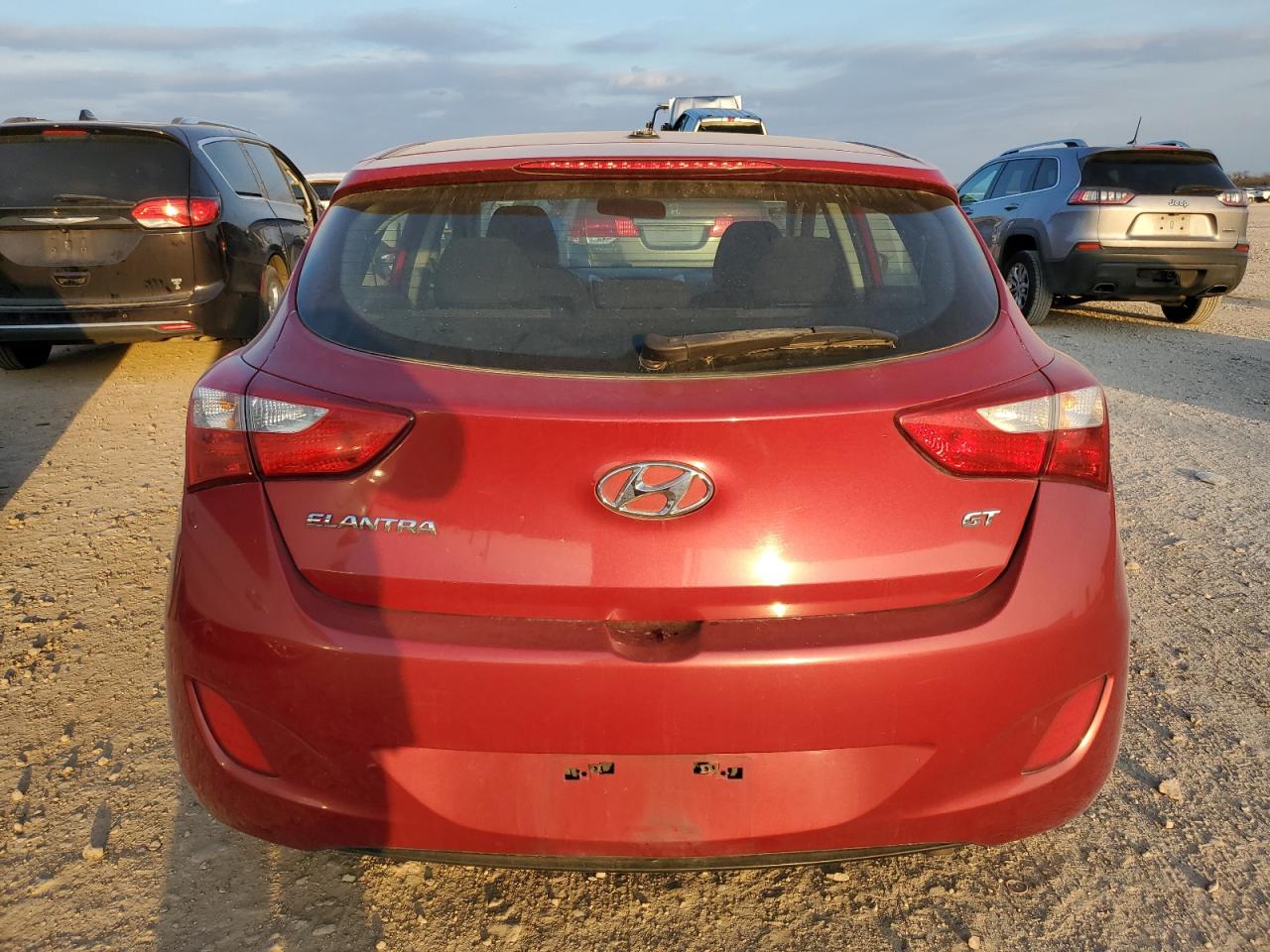 2016 Hyundai Elantra - Image 6